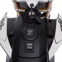 Elmotorcykel Aprilia Dorsoduro 900 12V, NORDIC PLAY Speed Sort - 805-757 19 Elmotorcykel Aprilia Dorsoduro 900 12V, NORDIC PLAY Speed Sort - 805-757 -Legepladser Netbutik elmotorcykel aprilia dorsoduro 900 12v nordic play speed sort 805 757 6