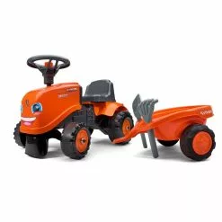 FALK Baby Kubota Ride-on Traktor Med Trailer, Rive Og Skovl -Legepladser Netbutik falk baby kubota ride on traktor med trailer rive og skovl 3