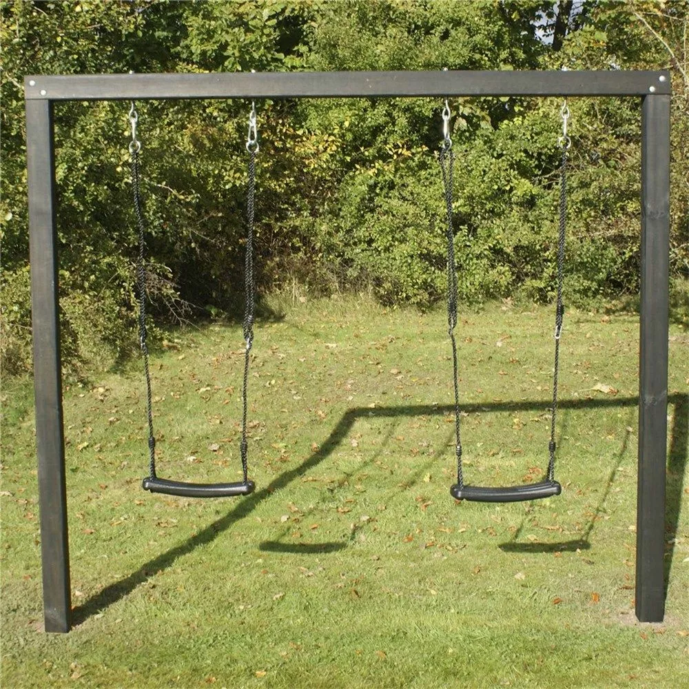 NORDIC PLAY Gyngestativ Alma Sort Grundmalet Inkl. 2 Sorte Gynger 8 NORDIC PLAY Gyngestativ Alma Sort Grundmalet Inkl. 2 Sorte Gynger - Billede 6